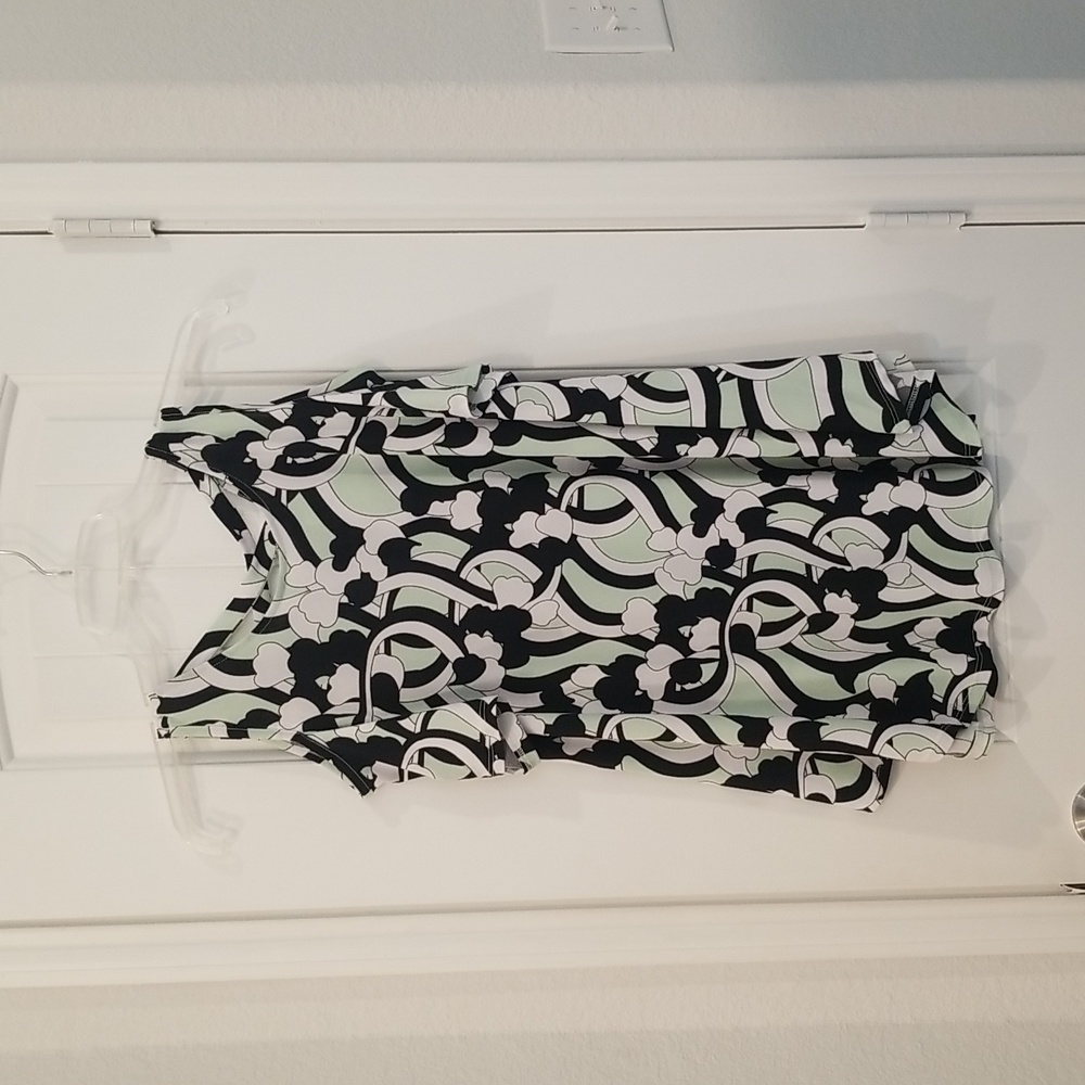 BRAND NEW cold shoulder top!